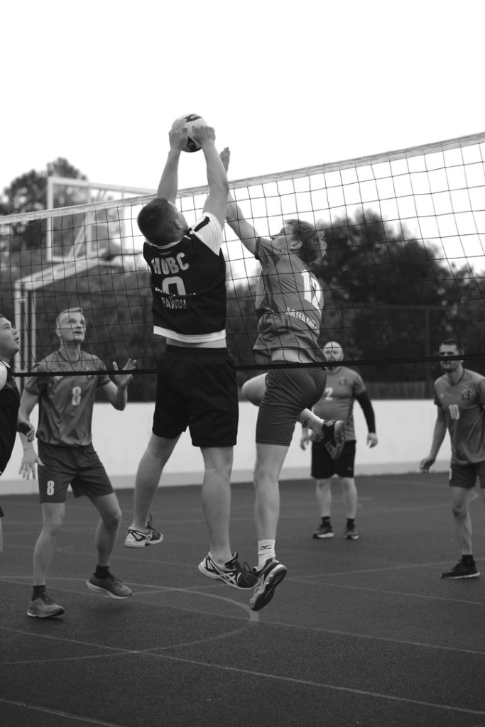 19 августа на многофункциональной спортивной площадке в п. Батецкий состоялся турнир по волейболу, посвящённый дню п. Батецкий
