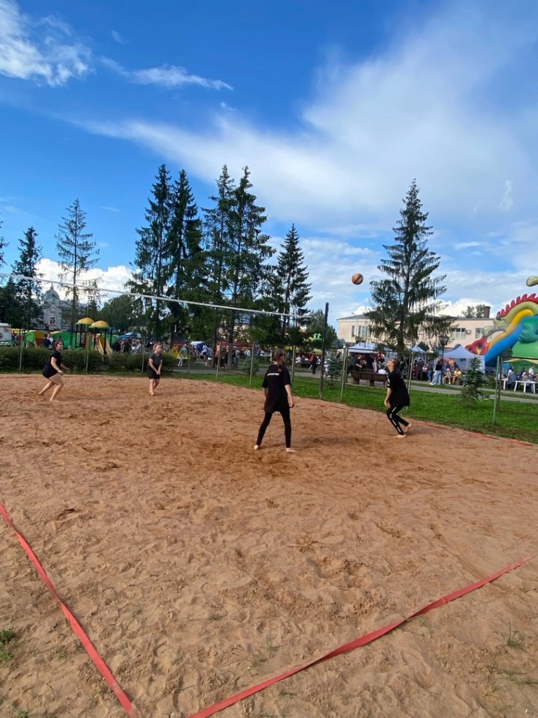 26 августа в день города Малая Вишера состоялся турнир по пляжному волейболу.