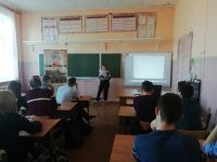 В рамках реализации проекта &laquo;Дорогами ополченцев&raquo; прошел цикл уроков мужества, посвященных истории боевого пути Ленинградских ополченцев на Новгородской земле в годы Великой Отечественной войны