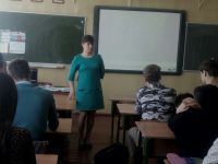В рамках реализации проекта &laquo;Дорогами ополченцев&raquo; прошел цикл уроков мужества, посвященных истории боевого пути Ленинградских ополченцев на Новгородской земле в годы Великой Отечественной войны